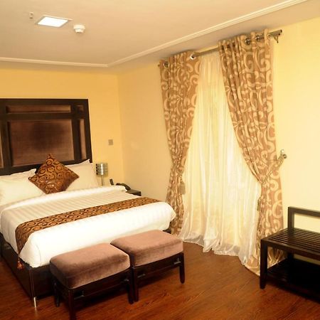 H210 Hotel Aliayabiagba Buitenkant foto