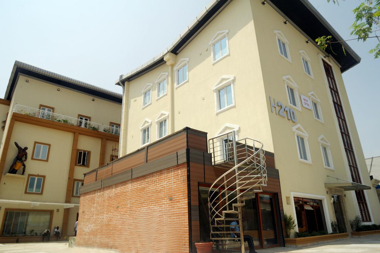 H210 Hotel Aliayabiagba Buitenkant foto