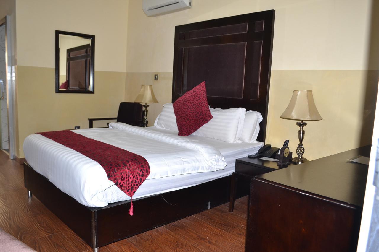 H210 Hotel Aliayabiagba Buitenkant foto