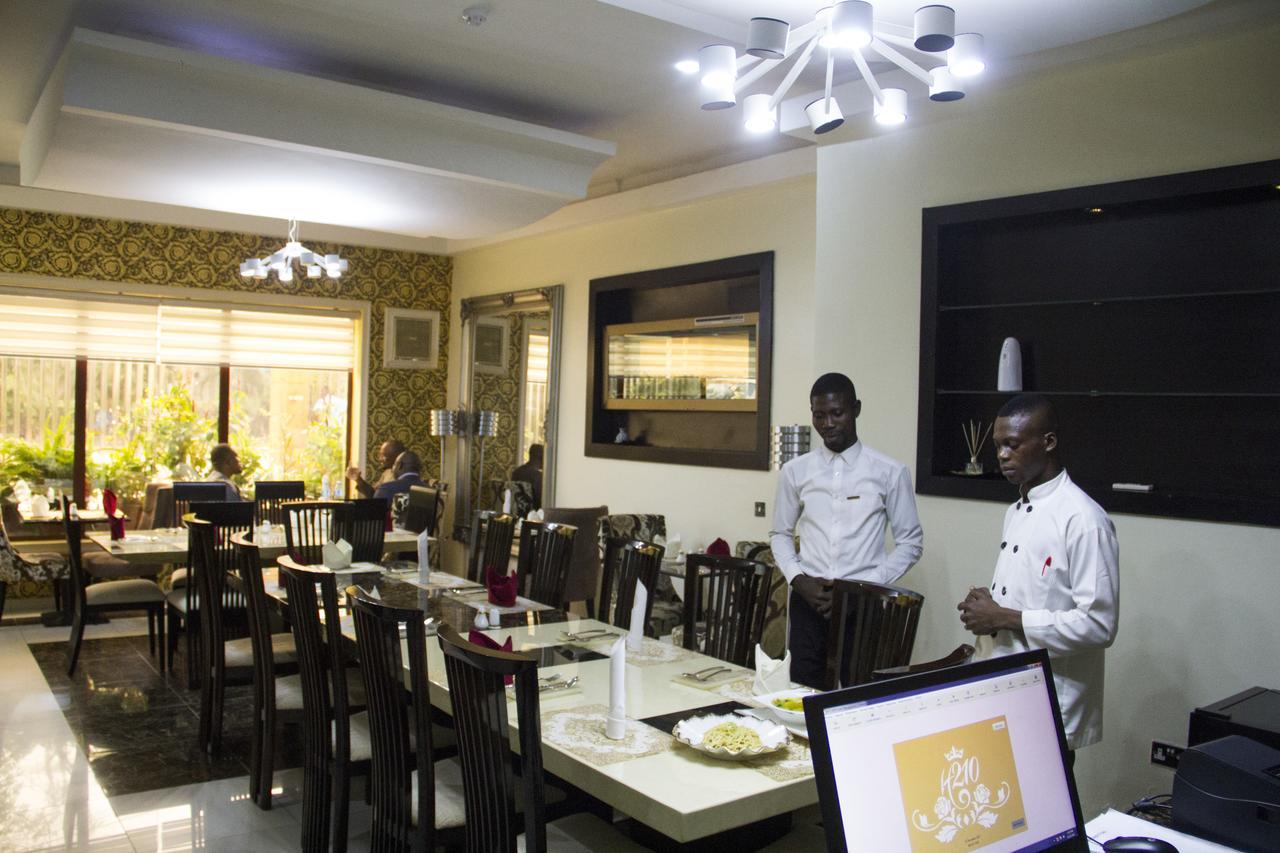 H210 Hotel Aliayabiagba Buitenkant foto